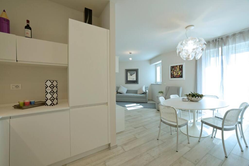 Luxury Apartament Con Garage Vista Mare Alassio Per 6 Persone Exteriér fotografie
